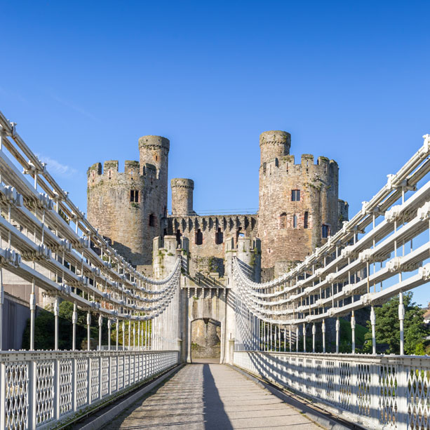 Llawlyfr Castell Conwy  Safle Treftadaeth y Byd (Saesneg)