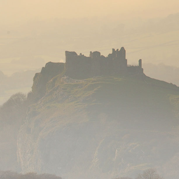 Canllaw Taflen Carreg Cennen (Saesneg)