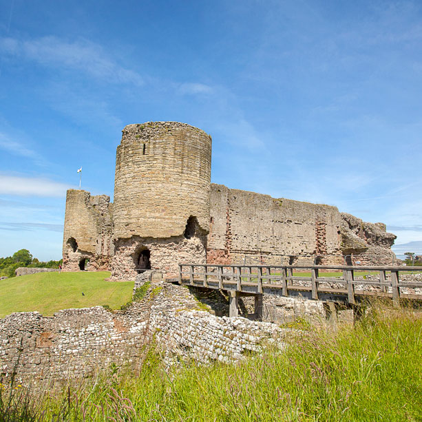 Castell Rhuddlan Pamffledyn Canllaw